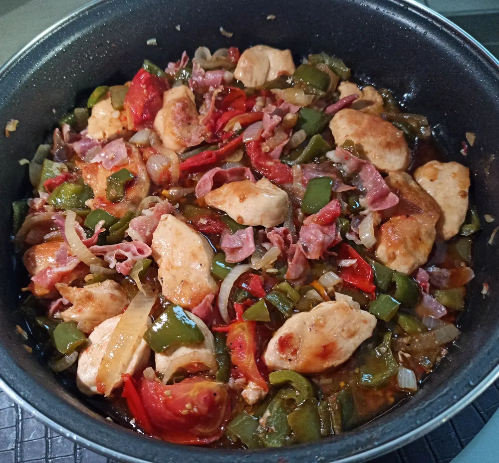 Pollo al chilindron