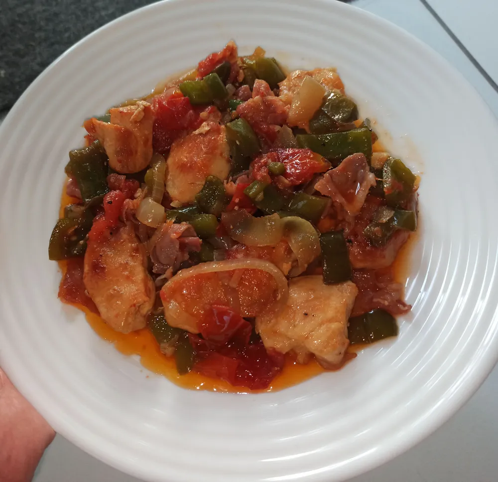 Pollo al chilindron